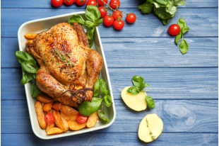 PINTADE AUX EPICES EN 2 CUISSONS ET CONFITURES D’OIGNONS