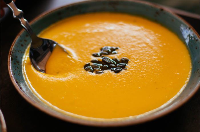 VELOUTE DE POTIRON ET LARD AU GINGEMBRE