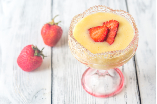 SABAYON A LA CARDAMOME ET MENTHE SUR LIT DE FRUITS DE SAISON