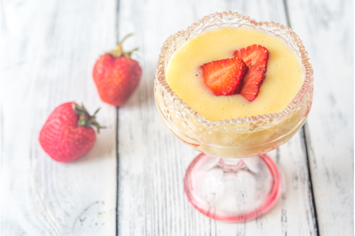 SABAYON A LA CARDAMOME ET MENTHE SUR LIT DE FRUITS DE SAISON