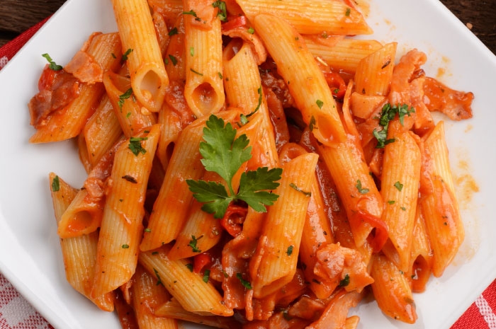 Pennes sauce arrabbiata : la recette italienne authentique, Recette