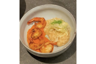 Risotto aux scampis - sauce poivrons / paprika fumé - salade fraîcheur au fenouil